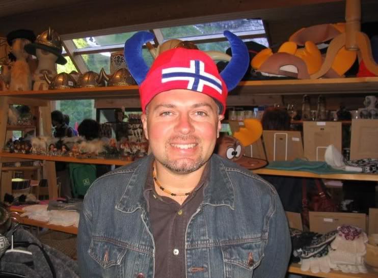 IMAGE: http://i4.photobucket.com/albums/y105/superlucius/Norway/Viking.jpg