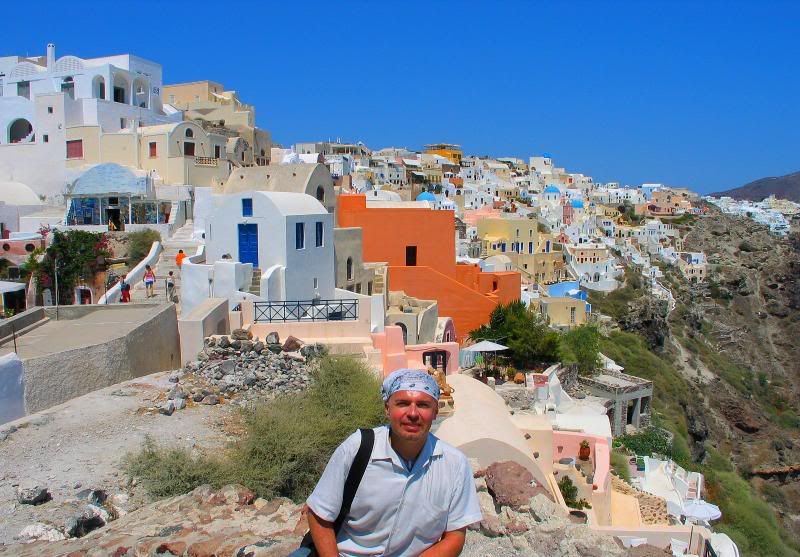 IMAGE: http://i4.photobucket.com/albums/y105/superlucius/Santorini/LucioinSantorini.jpg