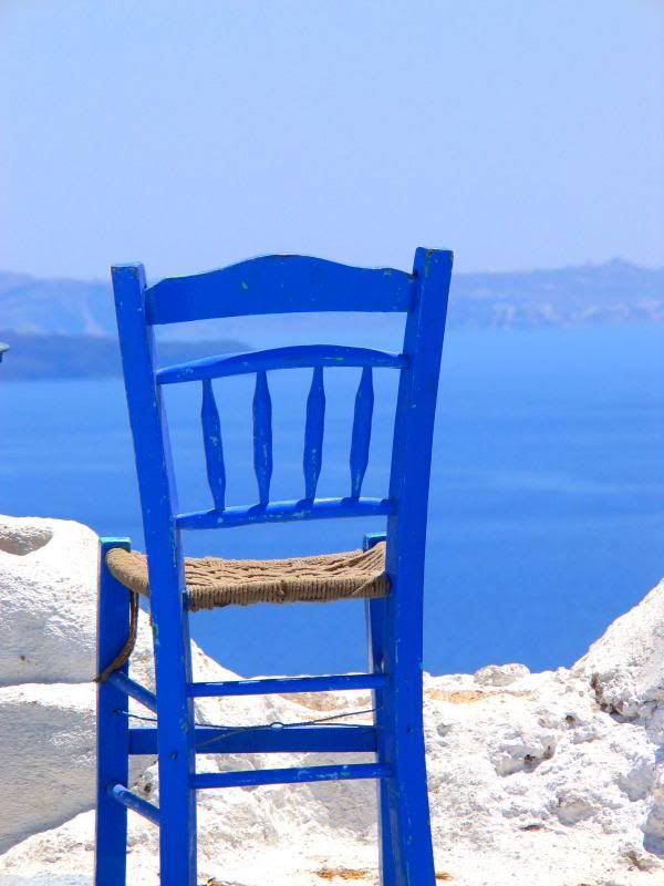 IMAGE: http://i4.photobucket.com/albums/y105/superlucius/Santorini/Santorini3.jpg