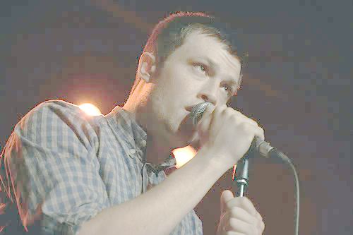 IMAGE: http://i4.photobucket.com/albums/y107/adozentipsyleprachauns/1195821363_1312e9fc0f.jpg