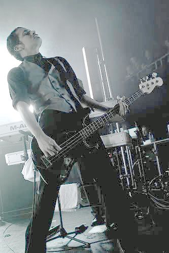 IMAGE: http://i4.photobucket.com/albums/y107/adozentipsyleprachauns/1195860831_49a24a4ce3.jpg