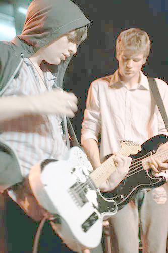 IMAGE: http://i4.photobucket.com/albums/y107/adozentipsyleprachauns/1196697684_8b22df7639.jpg