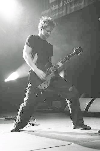 IMAGE: http://i4.photobucket.com/albums/y107/adozentipsyleprachauns/1831118458_a1df736b82.jpg