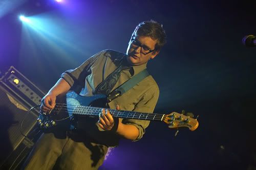 IMAGE: http://i4.photobucket.com/albums/y107/adozentipsyleprachauns/524858346_955769fce6.jpg