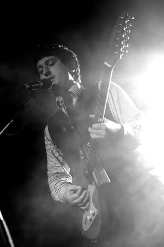 IMAGE: http://i4.photobucket.com/albums/y107/adozentipsyleprachauns/524858914_ba2c2b6193.jpg