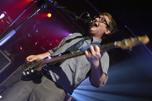 IMAGE: http://i4.photobucket.com/albums/y107/adozentipsyleprachauns/524859672_f6ac261b87.jpg