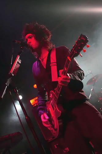 IMAGE: http://i4.photobucket.com/albums/y107/adozentipsyleprachauns/611653441_20a5ff07a1.jpg