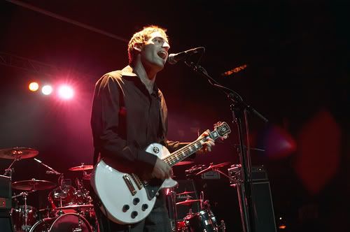 IMAGE: http://i4.photobucket.com/albums/y107/adozentipsyleprachauns/615683534_55c1a2f910.jpg