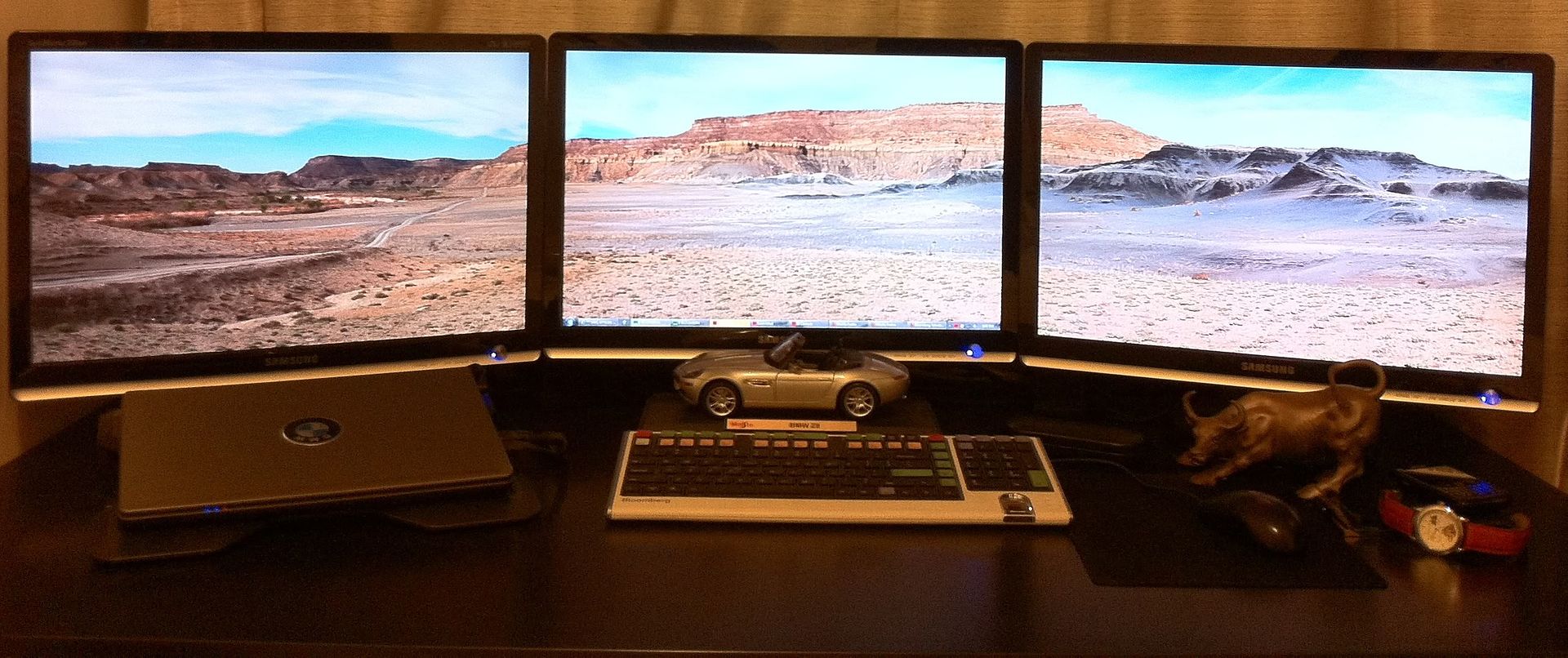 dual monitor setup