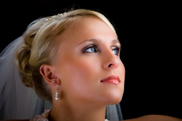 IMAGE: http://i4.photobucket.com/albums/y110/n_d_mand13/Bridals/IMG_7831.jpg