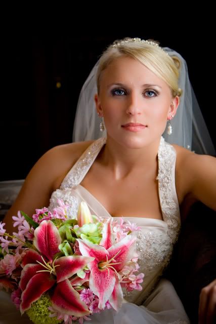 IMAGE: http://i4.photobucket.com/albums/y110/n_d_mand13/Bridals/IMG_7836.jpg