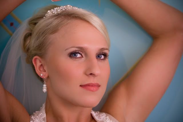 IMAGE: http://i4.photobucket.com/albums/y110/n_d_mand13/Bridals/IMG_7837.jpg