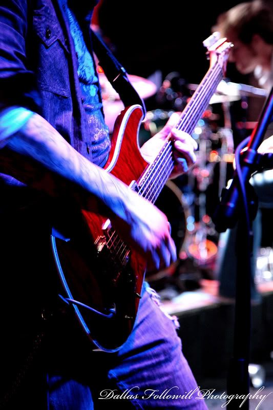 IMAGE: http://i4.photobucket.com/albums/y110/n_d_mand13/faktion10web.jpg