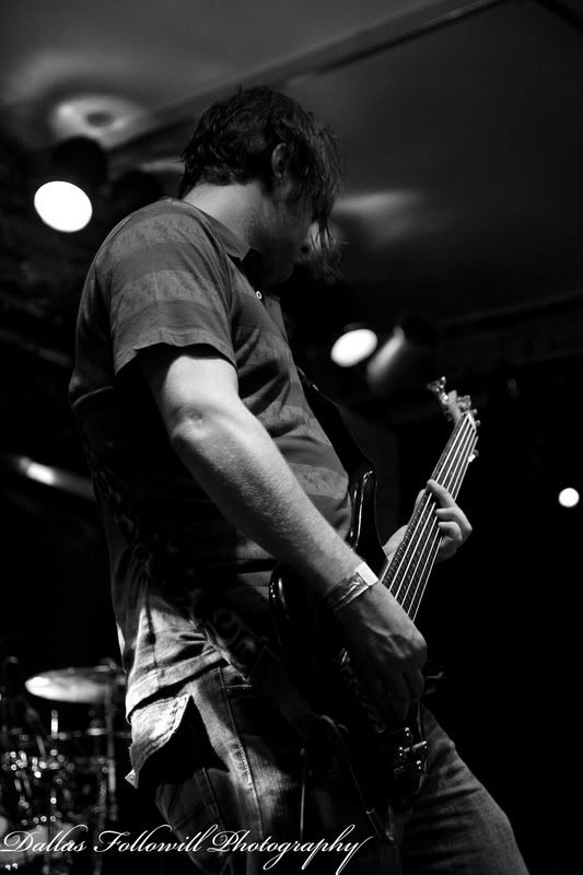 IMAGE: http://i4.photobucket.com/albums/y110/n_d_mand13/faktion6web.jpg