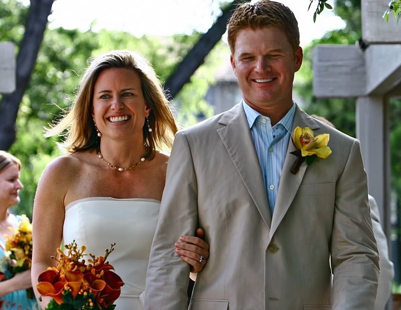 IMAGE: http://i4.photobucket.com/albums/y110/n_d_mand13/wed1.jpg