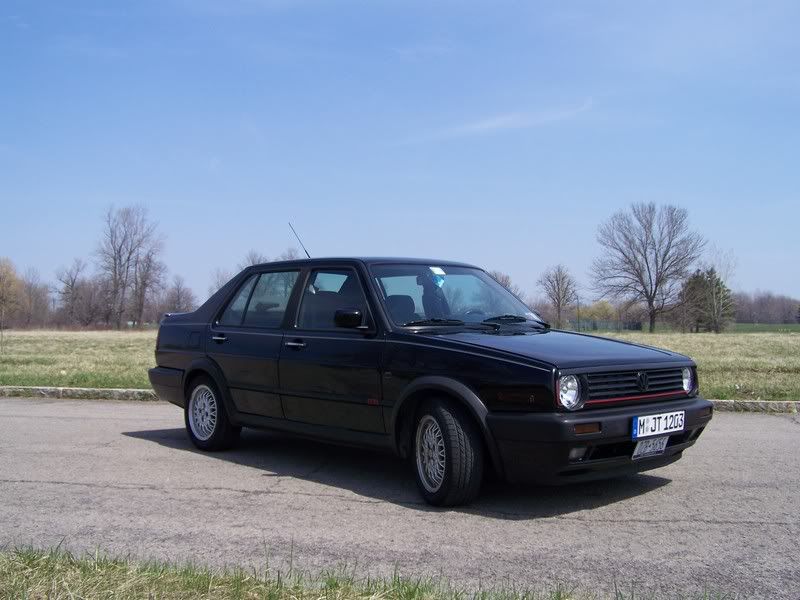 http://i4.photobucket.com/albums/y113/wbpolk/1992%20GLI/april19004.jpg