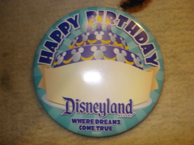 birthday buttons at disneyland Pictures, Images and Photos
