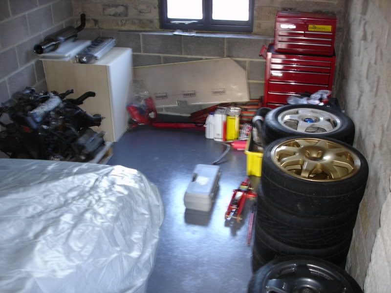 garage002.jpg