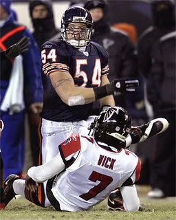 Brian_Urlacher_2083107050948gif.jpg