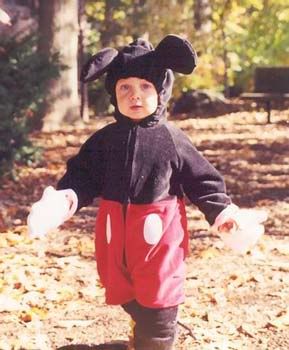 IMAGE: http://i4.photobucket.com/albums/y116/skrim/Halloween.jpg