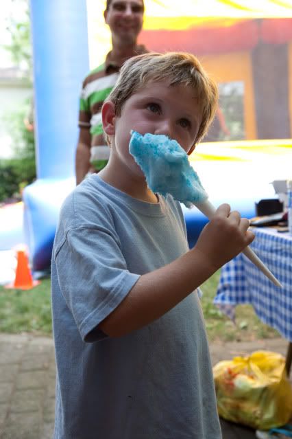 IMAGE: http://i4.photobucket.com/albums/y116/skrim/IMG_0896-2.jpg