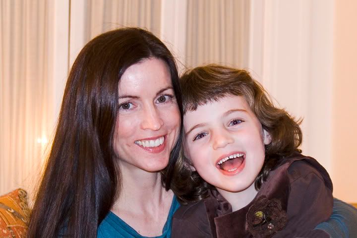 IMAGE: http://i4.photobucket.com/albums/y116/skrim/anjweb.jpg