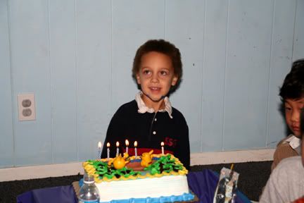 IMAGE: http://i4.photobucket.com/albums/y116/skrim/cake1.jpg