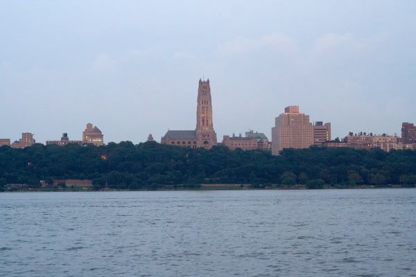 IMAGE: http://i4.photobucket.com/albums/y116/skrim/church2.jpg