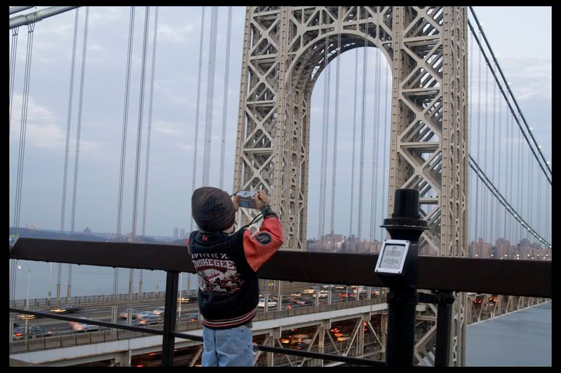 IMAGE: http://i4.photobucket.com/albums/y116/skrim/ebridge4.jpg