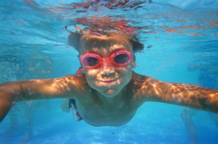 IMAGE: http://i4.photobucket.com/albums/y116/skrim/eli-1.jpg