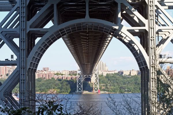 IMAGE: http://i4.photobucket.com/albums/y116/skrim/gw3.jpg