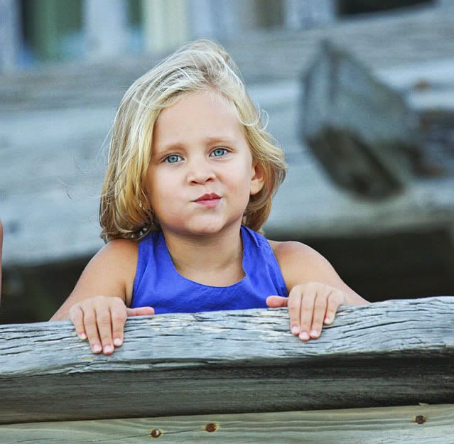 IMAGE: http://i4.photobucket.com/albums/y116/skrim/newlens.jpg