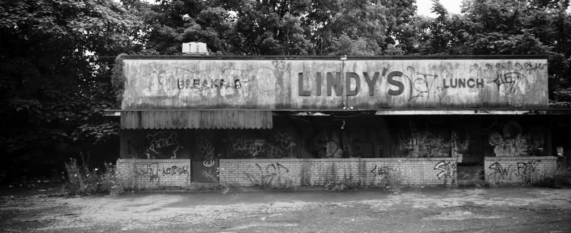 IMAGE: http://i4.photobucket.com/albums/y116/skrim/nextone/IMG_8784copy-2.jpg