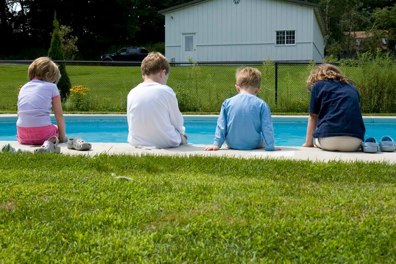 IMAGE: http://i4.photobucket.com/albums/y116/skrim/nextone/backs.jpg