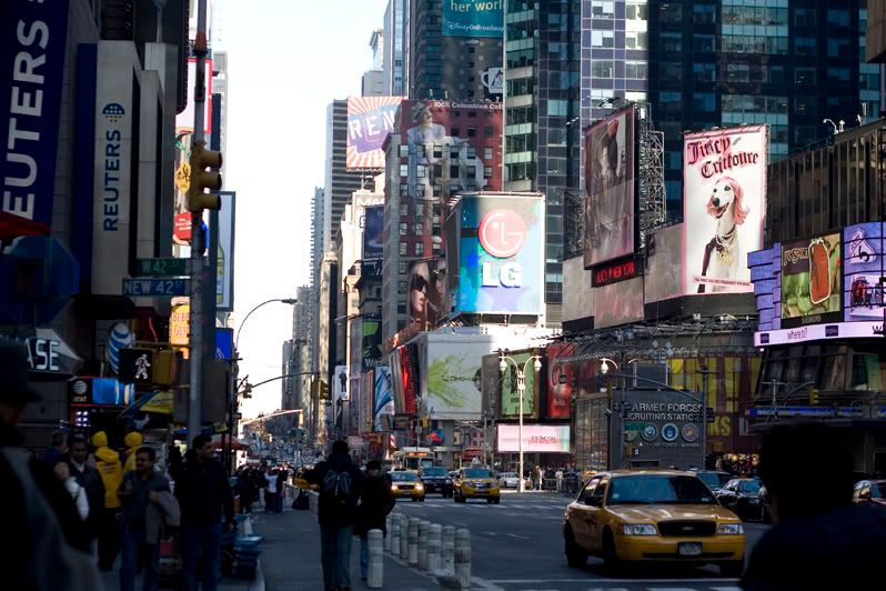 IMAGE: http://i4.photobucket.com/albums/y116/skrim/nextone/bway.jpg