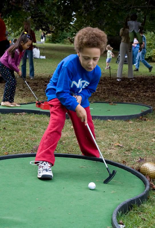 IMAGE: http://i4.photobucket.com/albums/y116/skrim/nextone/golf.jpg