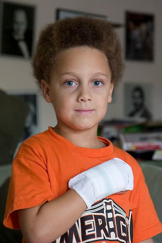 IMAGE: http://i4.photobucket.com/albums/y116/skrim/nextone/hand.jpg