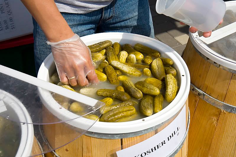 IMAGE: http://i4.photobucket.com/albums/y116/skrim/nextone/pickles.jpg