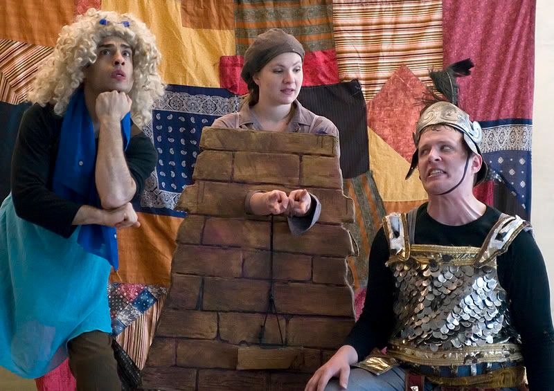 IMAGE: http://i4.photobucket.com/albums/y116/skrim/nextone/play3.jpg