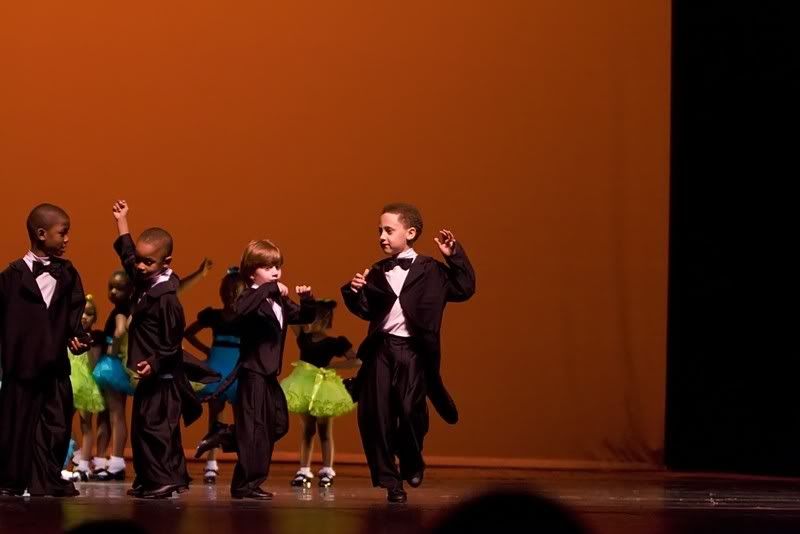 IMAGE: http://i4.photobucket.com/albums/y116/skrim/nextone/six_filtered.jpg