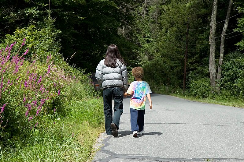 IMAGE: http://i4.photobucket.com/albums/y116/skrim/nextone/walkedit.jpg