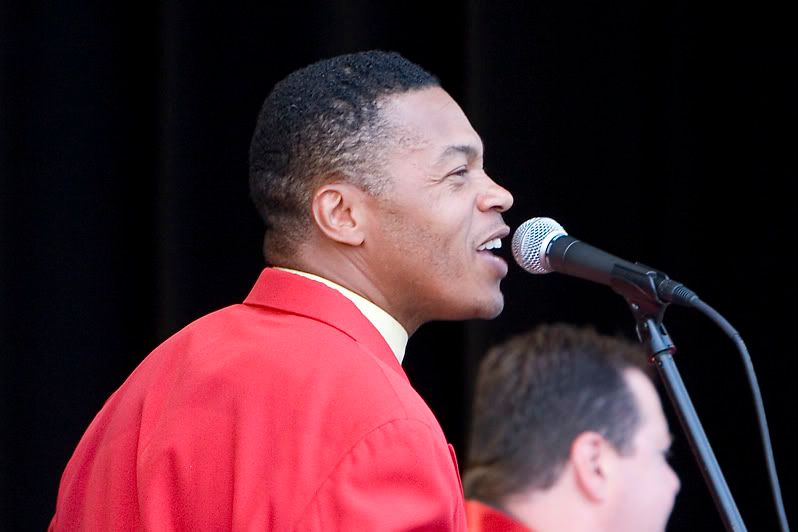 IMAGE: http://i4.photobucket.com/albums/y116/skrim/nextone/web2.jpg