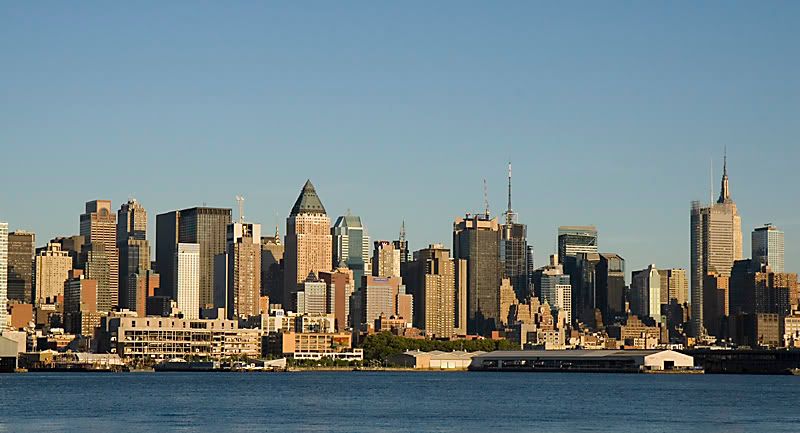 IMAGE: http://i4.photobucket.com/albums/y116/skrim/nyc-1.jpg