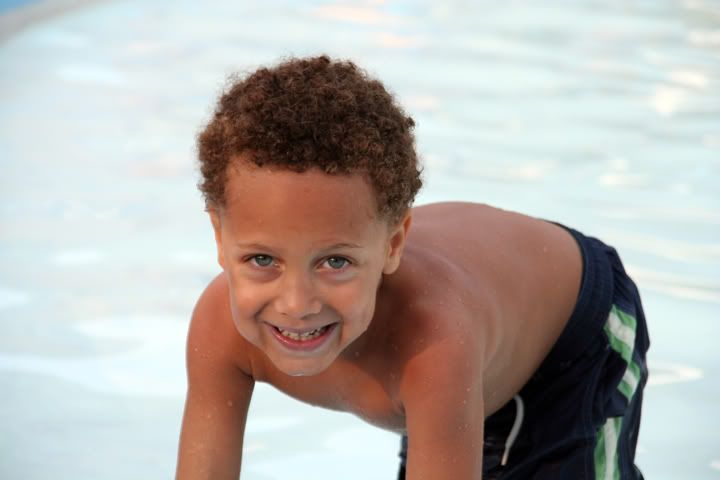 IMAGE: http://i4.photobucket.com/albums/y116/skrim/pool1_edited-1.jpg