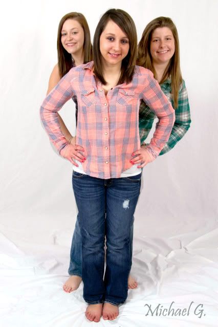 IMAGE: http://i4.photobucket.com/albums/y116/skrim/three-5.jpg