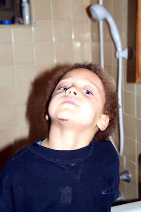 IMAGE: http://i4.photobucket.com/albums/y116/skrim/web4.jpg