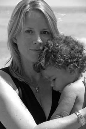 Title Laurel Holloman with daughter Views 1345