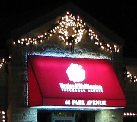 IMAGE: http://i4.photobucket.com/albums/y121/ehillard/crop.jpg