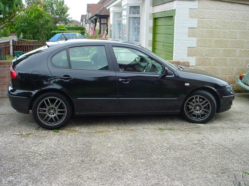 2001 Leon Cupra 2000MY with all the toys I wish I could find another set