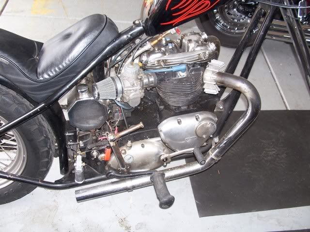 http://i4.photobucket.com/albums/y129/BlackoutYJ/triumph/101_1270.jpg